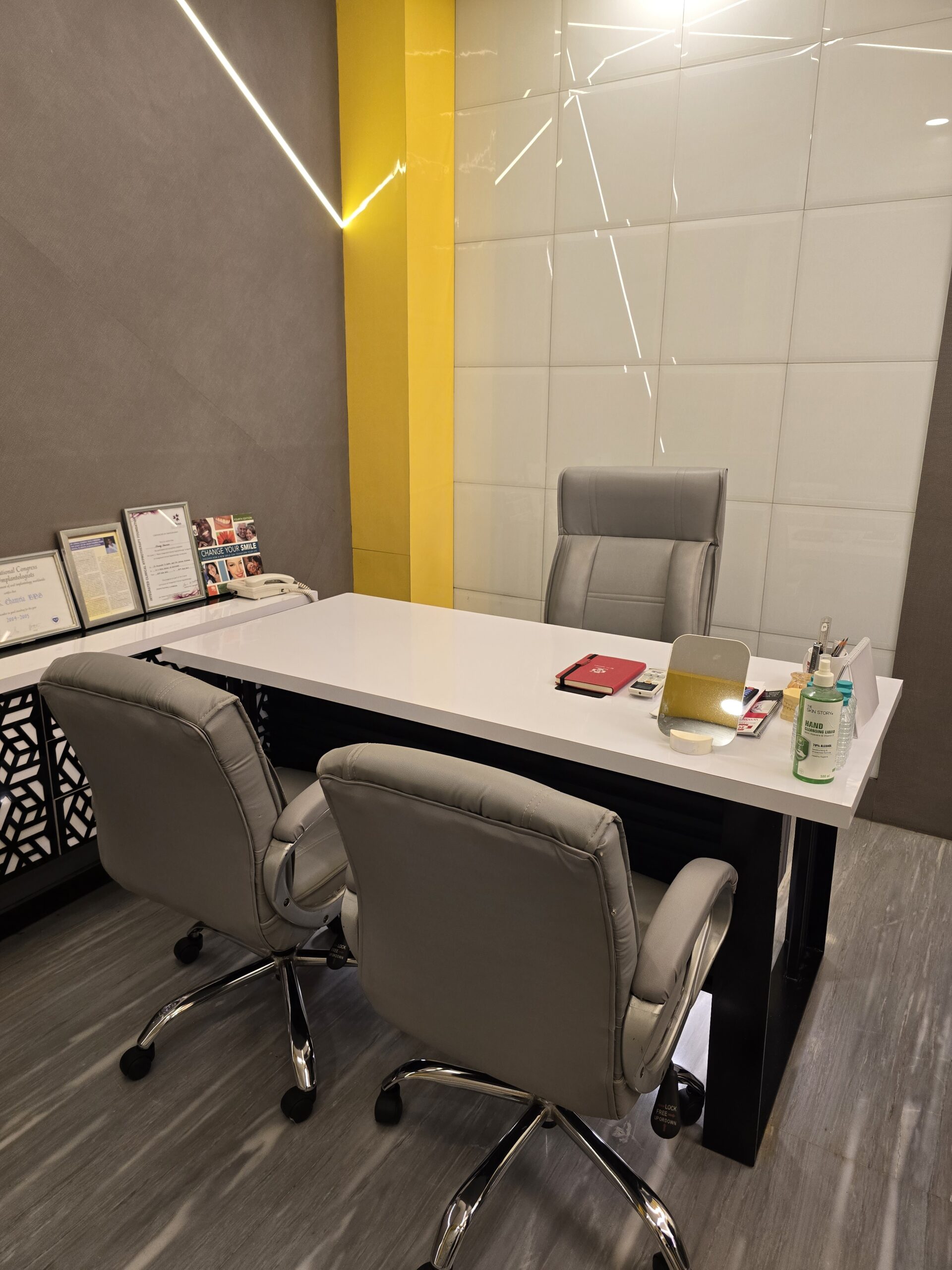 Royal Dental Clinics Kandivali Mumbai Interiors